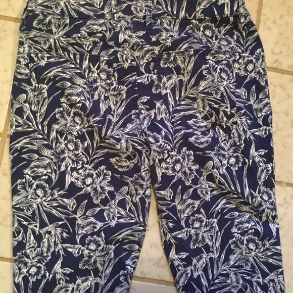 Tommy Bahama Eclipse Floral Skinny Ankle Jeans - Picture 5 of 8